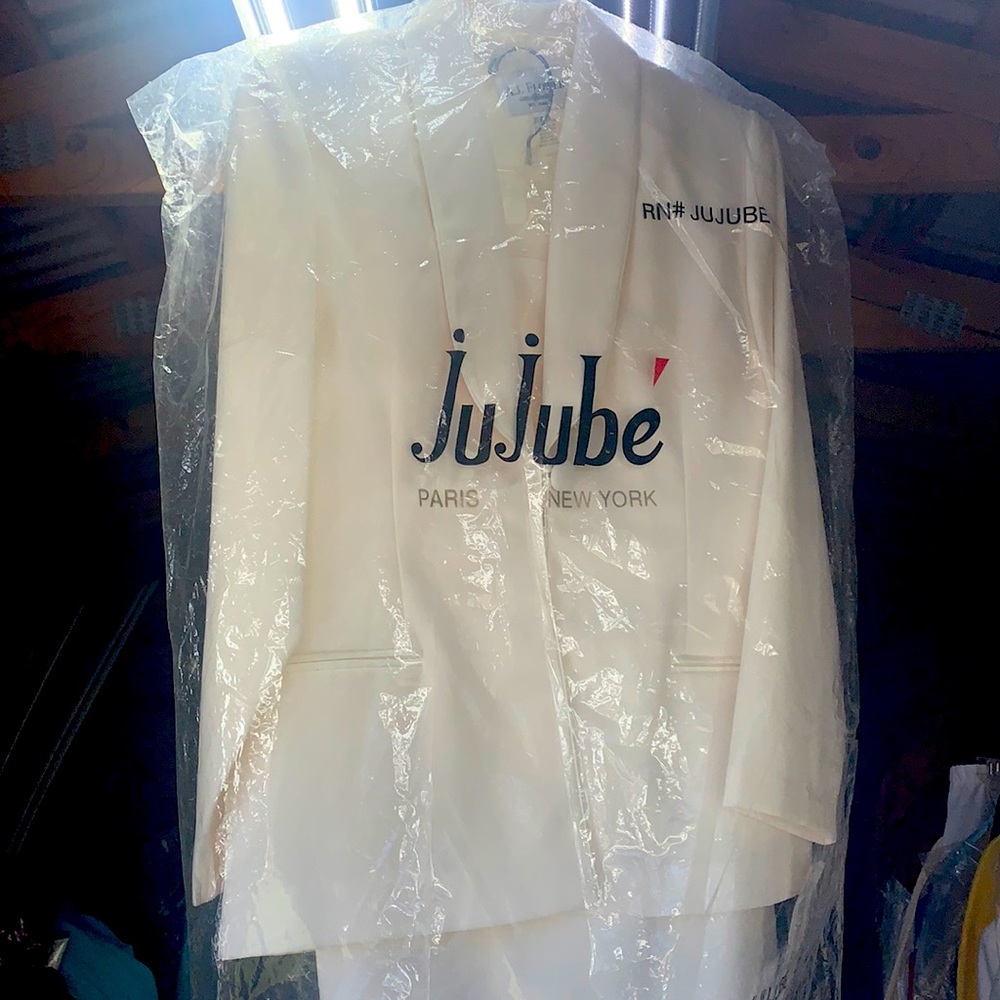 2pc cream suit dress size 4